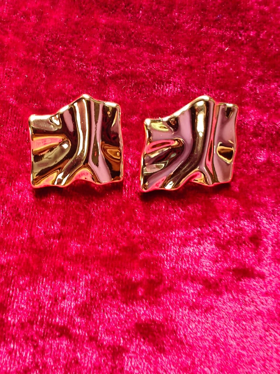 Gold-Plated Square Wavy Stud Earrings