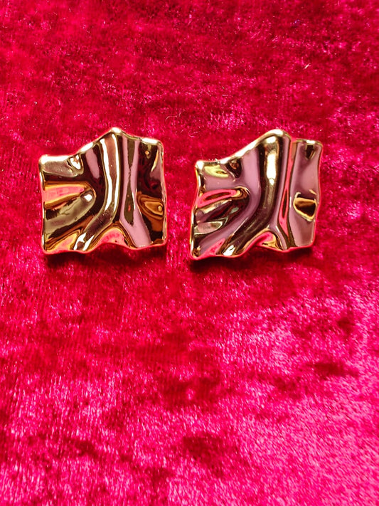 Gold-Plated Square Wavy Stud Earrings